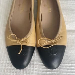 Chanel classic bailarina shoes. Made in Italy
